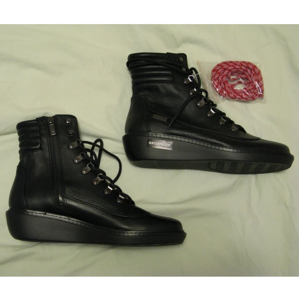 Kenneth Cole Rhyme Hiker Womens Boots Black US Sz 7.5 NEW
